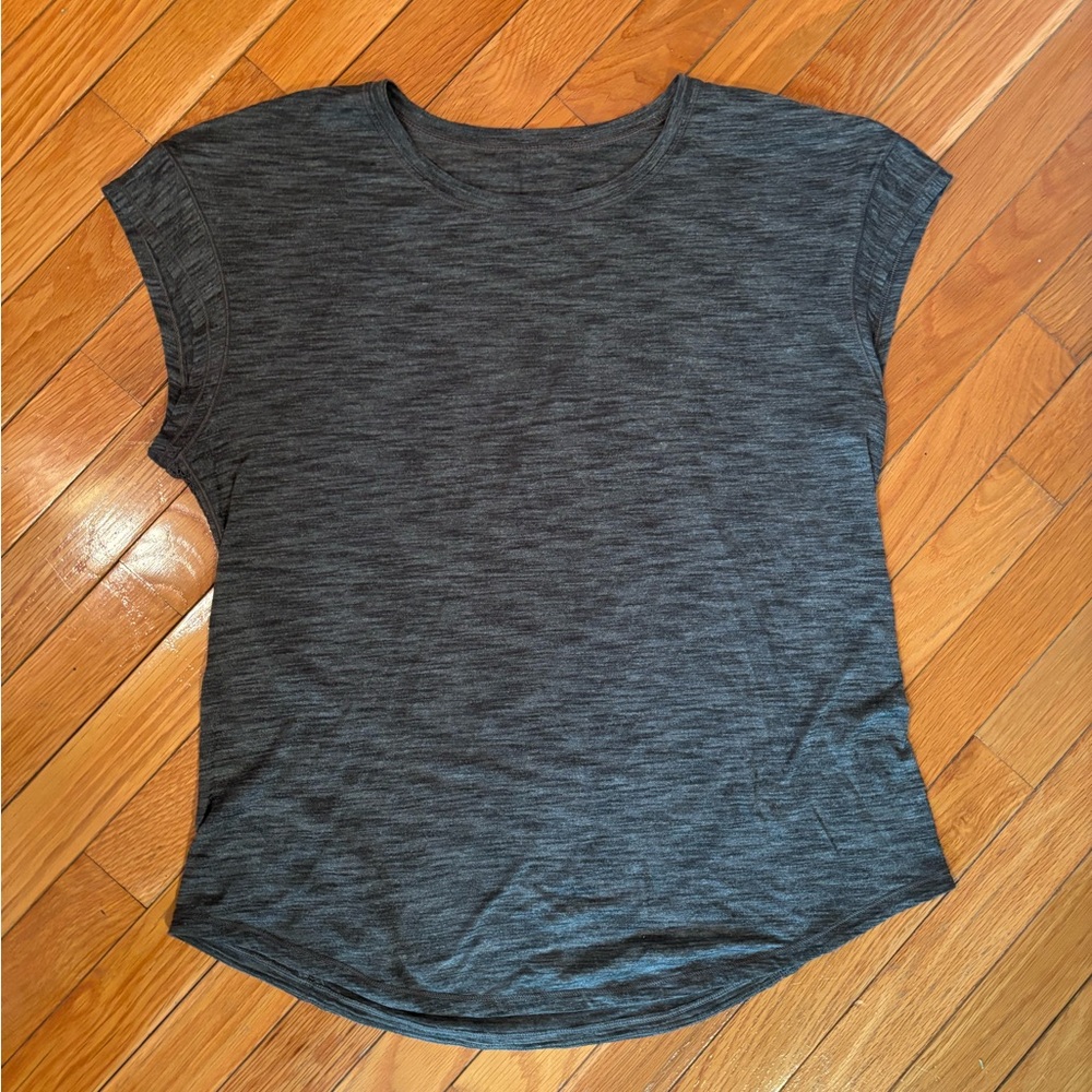 Lululemon Gray Women's Fitted Top